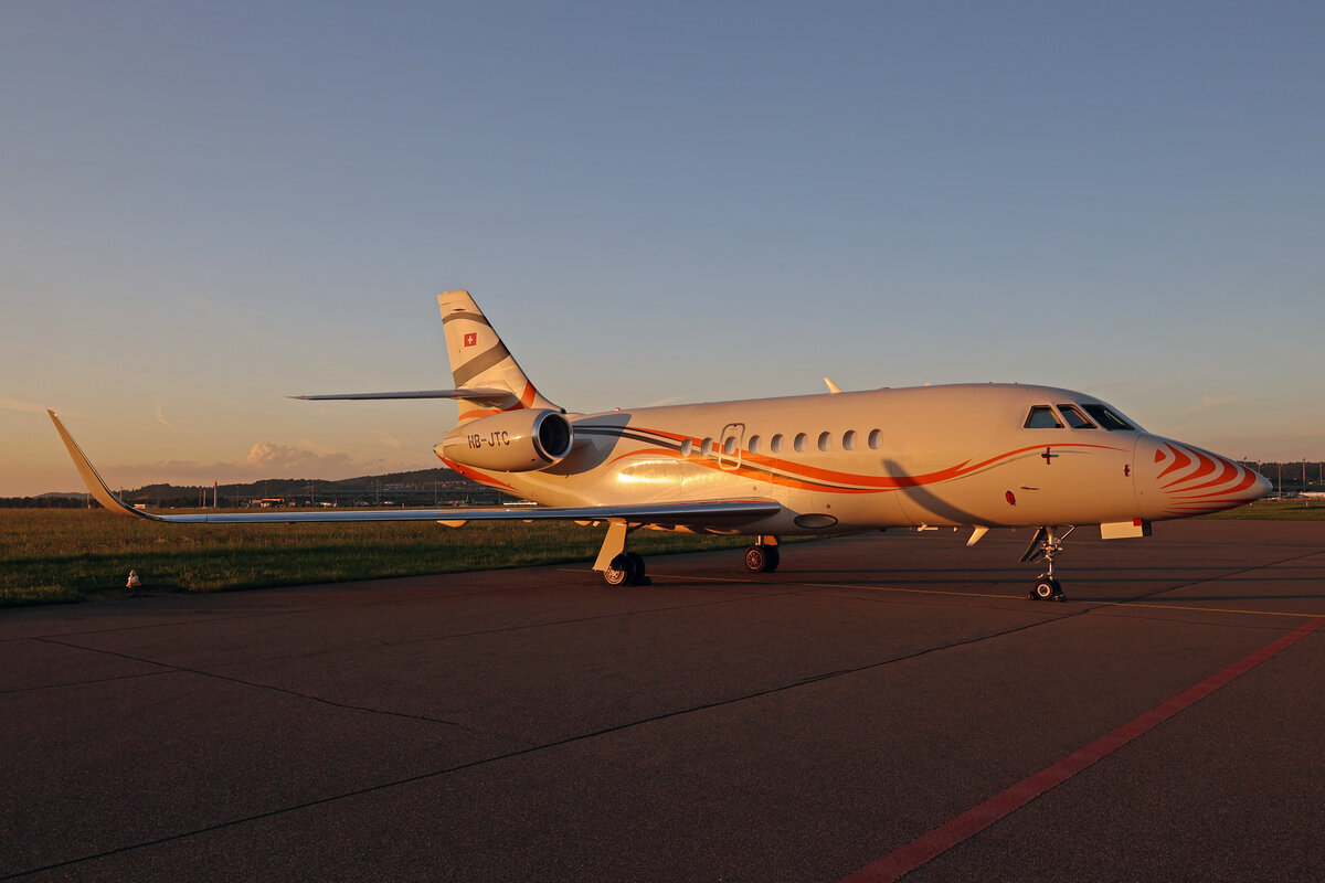 AXIS Aviation Switzerland, HB-JTC, Dassault Falcon 2000EX, msn: 715, 11.August 2023, ZRH Zürich, Switzerland.