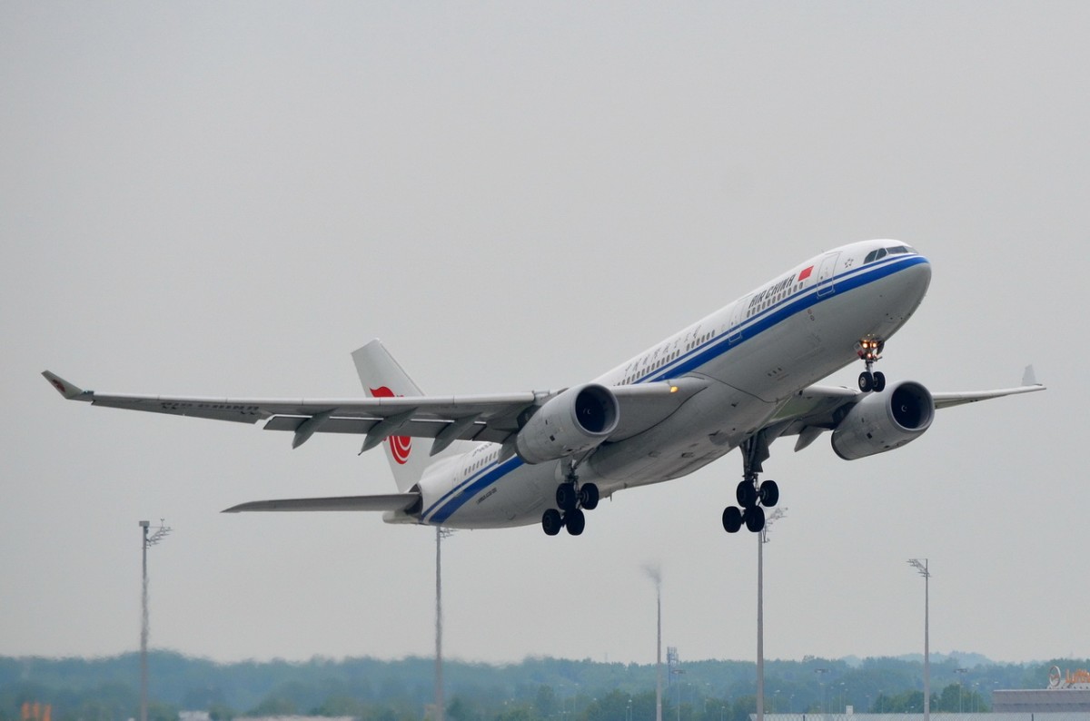 B-6536 Air China Airbus A330-243  in München am 15.05.2015 gestartet