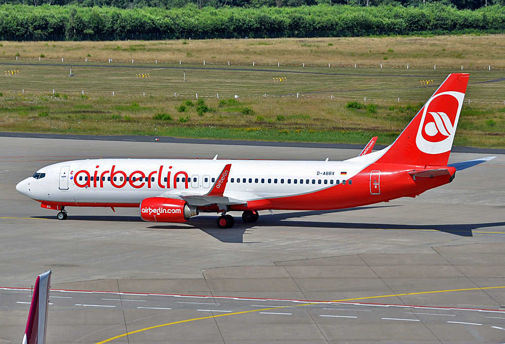 B 737-800 D-ABBX Air-Berlin taxy at CGN - 21.07.2013