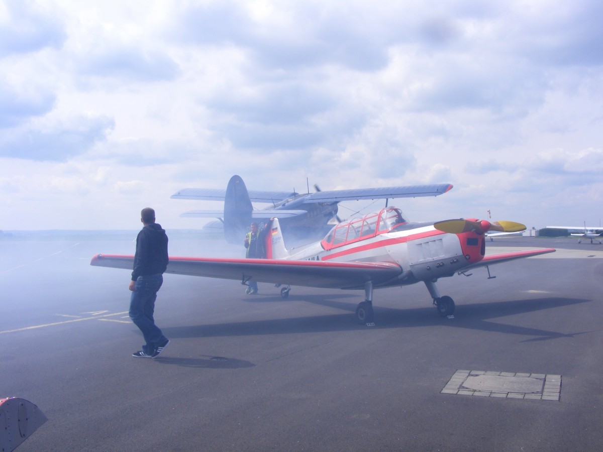 Beim Anlassen einer AN-2 D-FOJB steht sofort alles im Nebel. Gera (EDAJ) 1.5.2015