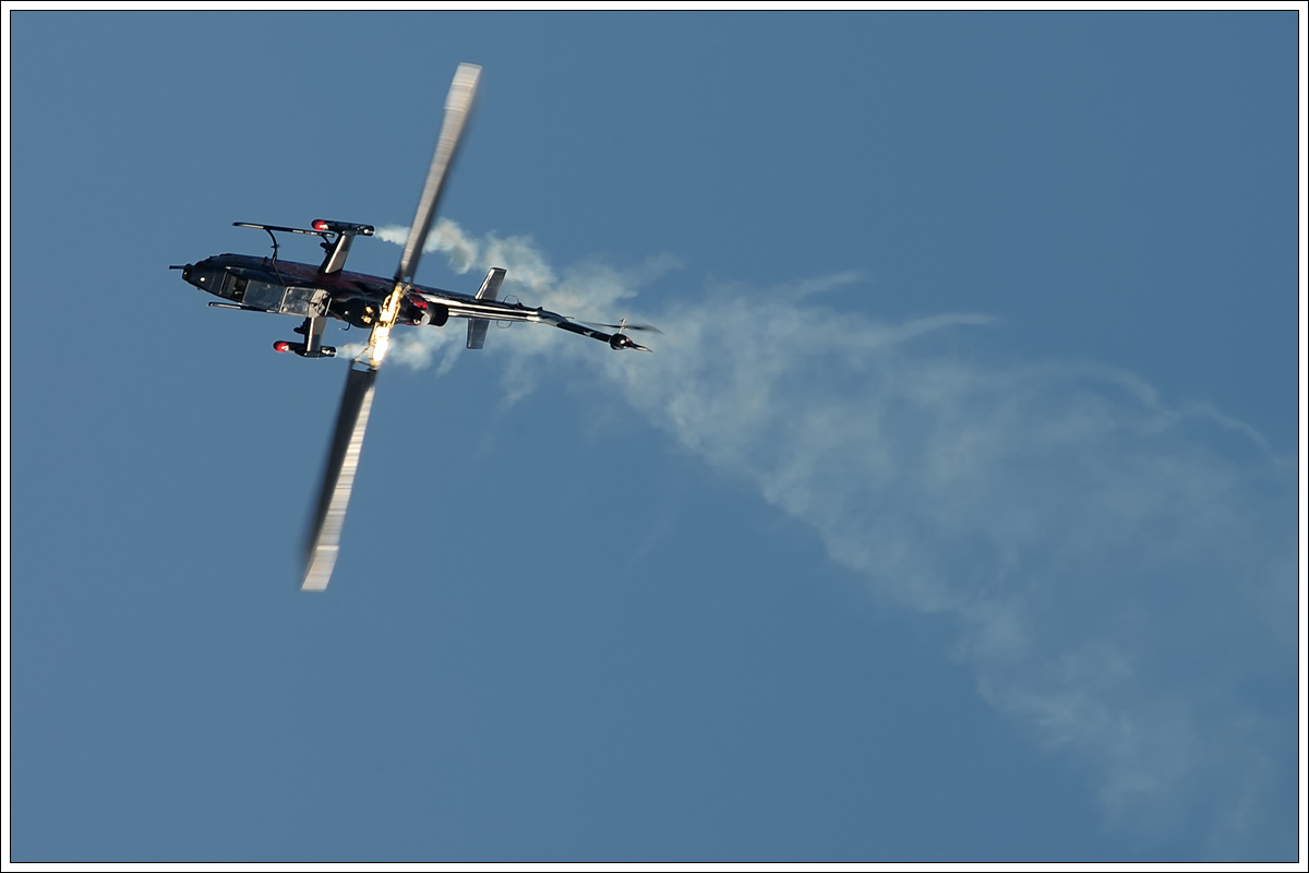 Bell TAH-1F  Cobra  (N11FX) der Flying Bulls am 3.9.2016 bei der Aipower16 in Zeltweg.