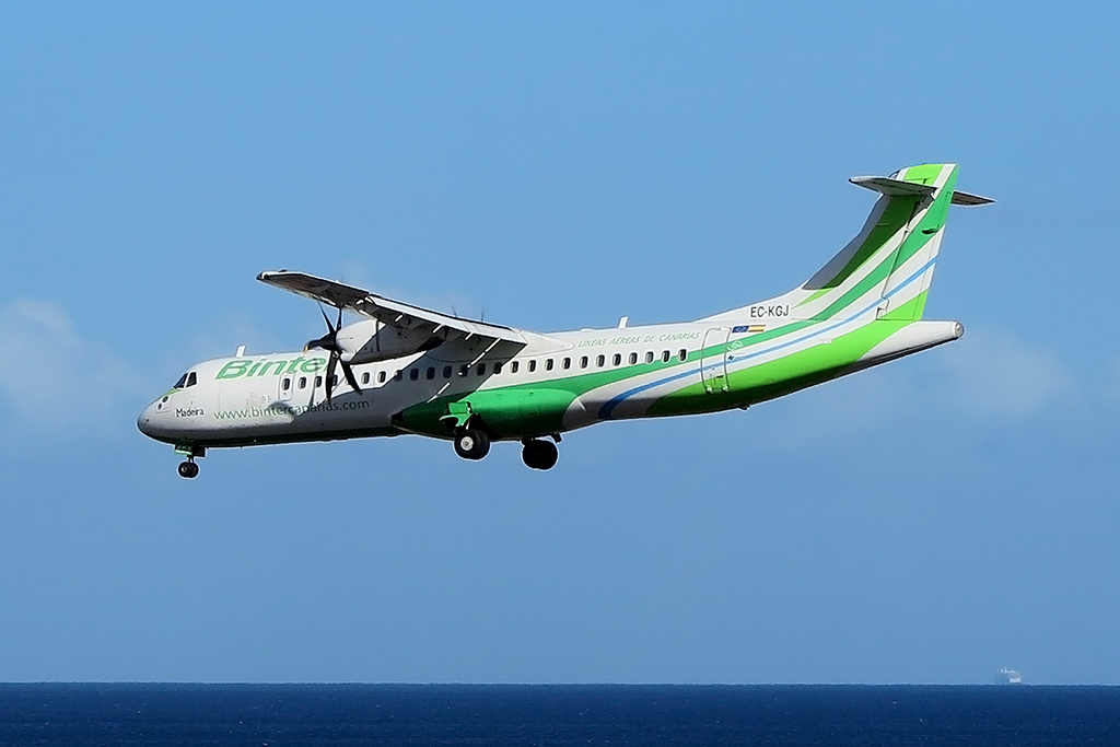 Binter, EC-KGJ, Aerospatiale, ATR-72-212A, 18.03.2015, ACE, Arrecife, Spain



