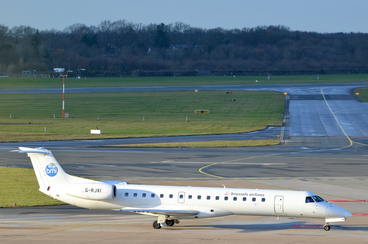 bmi regional Embraer ERJ-145EP G-RJXI am Hamburg Airport Helmut Schmidt am 04.12.17