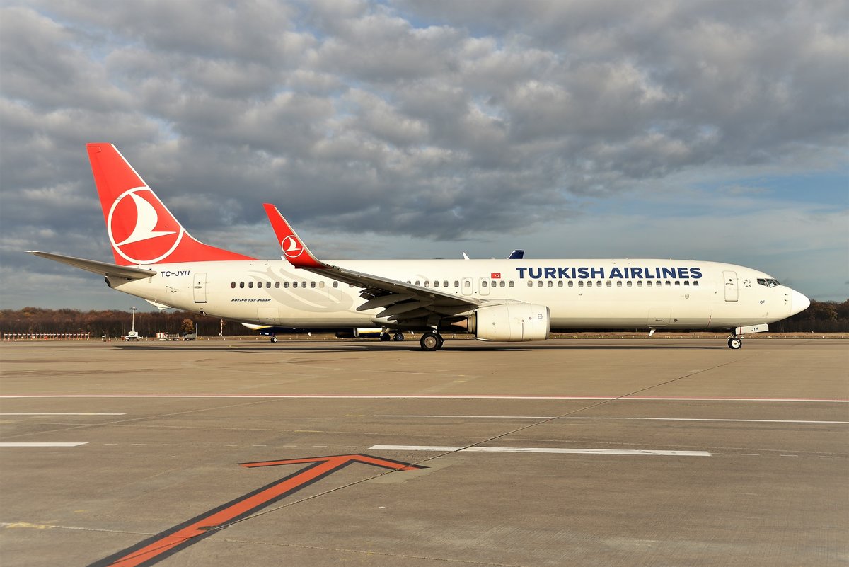 Boeing 737-9F2ER(W) - TK THY Turkish Airlines - 40984 - TC-JYH - 01.12.2018 - CGN