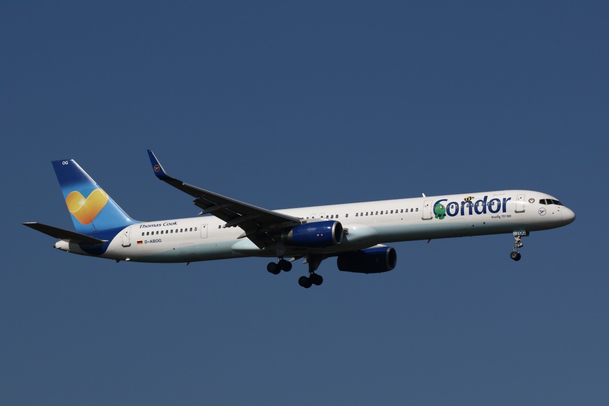 Boeing 757-300, Condor (D-ABOG), Frankfurt, 04.10.2014. 