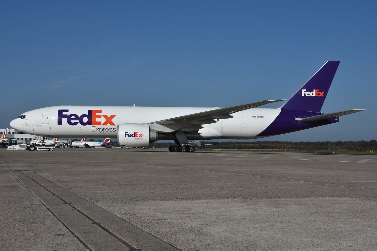 Boeing 777-FS2 - FX FDX Federal Express FedEx 'Saad' - 37721 - N850FD - 31.10.2019 - CGN