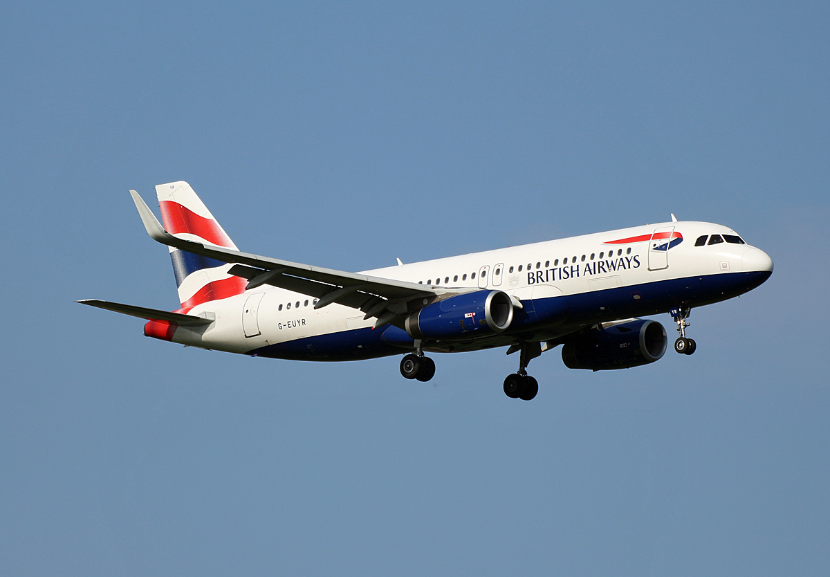 British Aiirways, Airbus A 320-232, G-EUYR, BER, 26.09.2021
