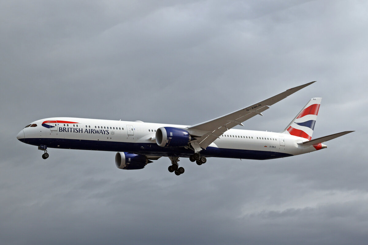 British Airways, G-ZBLD, Boeing B787-10, msn: 60640/1040, 04.Juli 2023, LHR London Heathrow, United Kingdom.