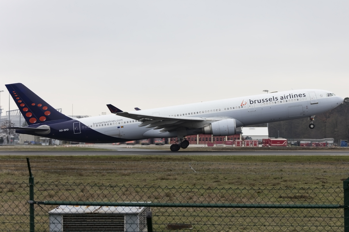 Brussels Airlines, OO-SFO, Airbus, A330-301, 02.04.2016, FRA, Frankfurt, Germany




