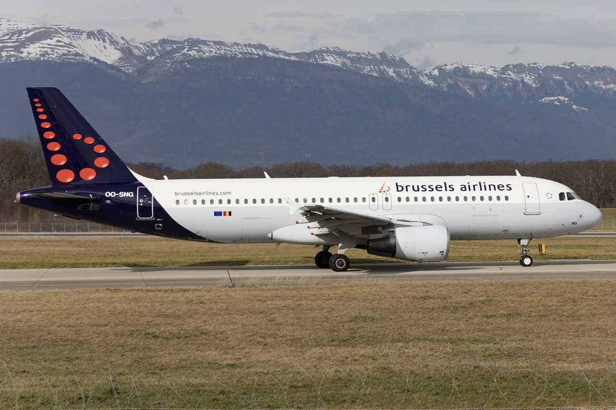 Brussels Airlines, OO-SNG, Airbus, A320-214, 30.01.2016, GVA, Geneve, Switzerland 



