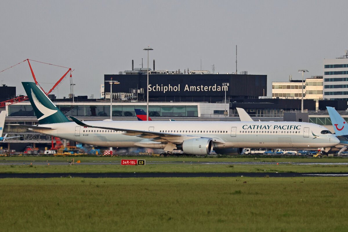 Cathay Pacific Airlines, B-LXP, Airbus A350-1041, msn: 503, 18.Mai 2023, AMS Amsterdam, Netherlands.