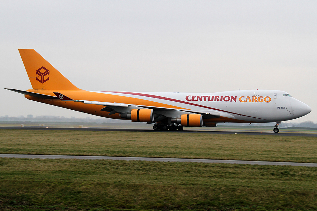 Centurion Cargo (Reg. N901AR) in AMS am 19.01.2014 leider ohne Licht.