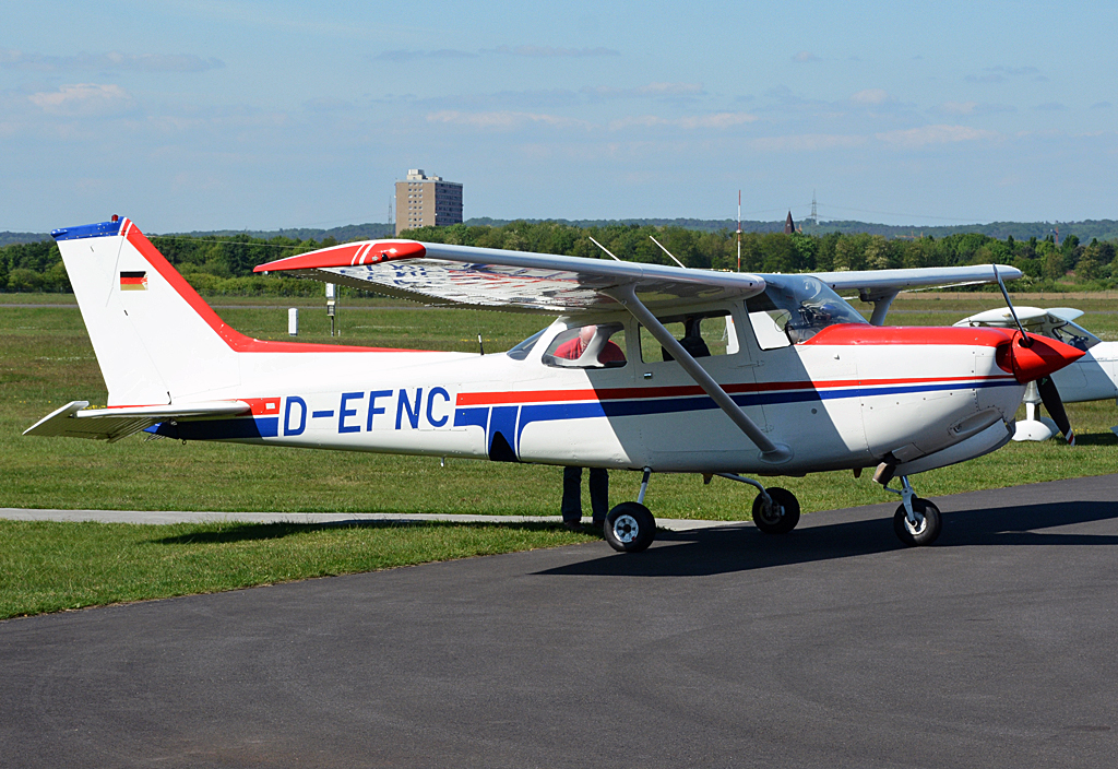Cessna 172 RG Cutless D-EFNC in Bonn-Hangelar - 03.05.2014