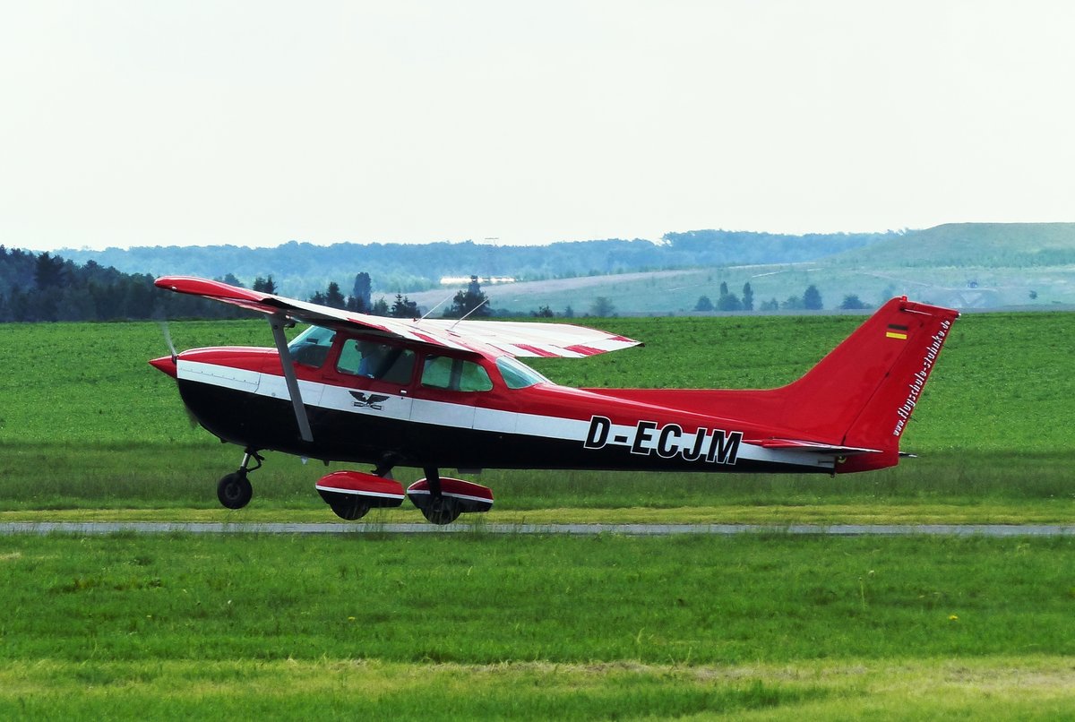 Cessna 172 Skyhawk, D-ECJM, Flugplatz Gera (EDAJ), 20.5.2017 