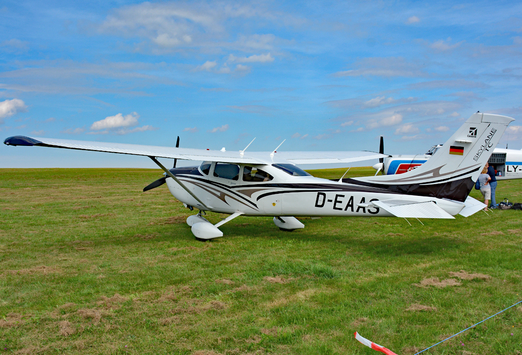 Cessna 182 Skylane TC, D-EAAS in EDRV - 03.09.2016