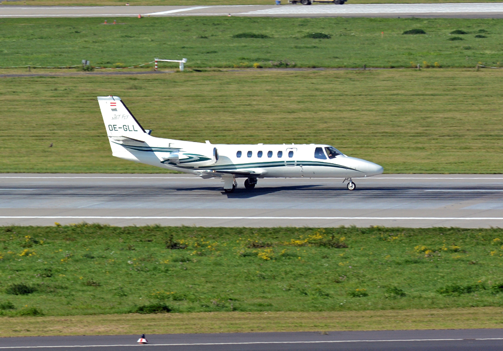 Cessna 550 B Citation Bravo, OE-GLL, Jet Fly Airline, taxy in DUS - 01.10.2015