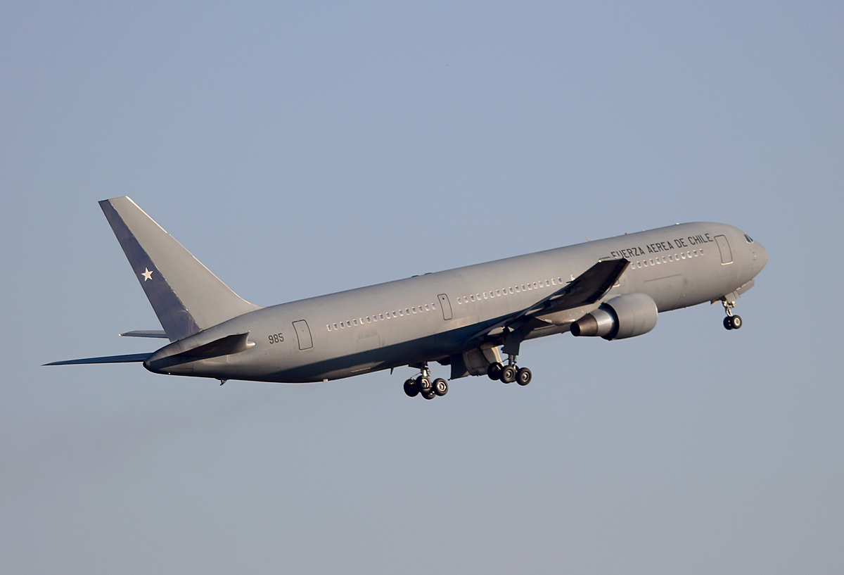 Chile Air Force, Boeing B 767-3YO(ER), 985, TXL, 11.10.2018