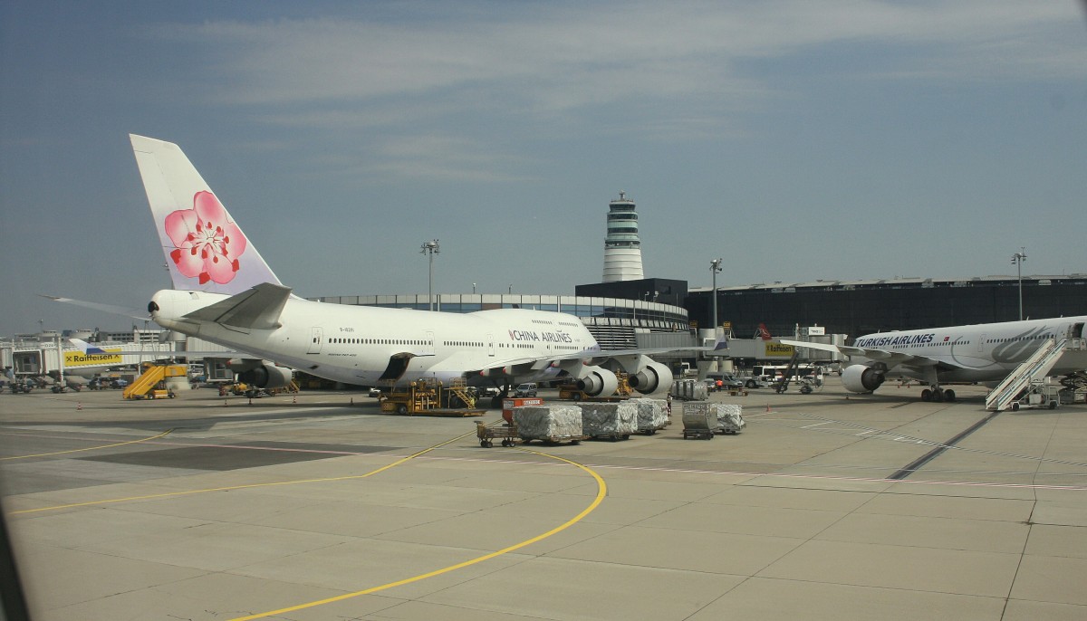 China Airlines, B-18201, (c/n 28709), Boeing 747-409, 02.07.2015, VIE-LOWW, Wien-Schwechat 
