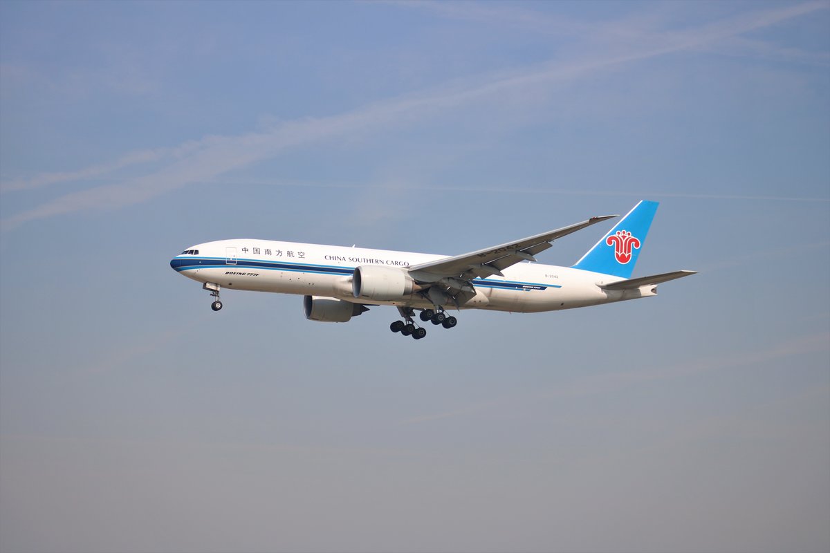 China Southtern Cargo Boeing 777 B-2042 am 23.03.19 in Frankfurt am Main Flughafen 