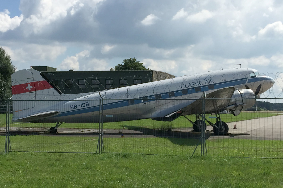 Classic Air, HB-ISB, Douglas, DC-3 C, 06.09.2016, EDJA-FMM, Memmingen, Germany 