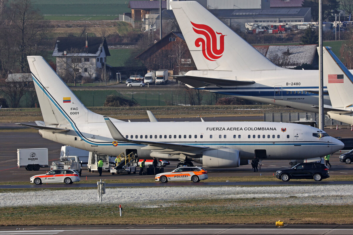 Columbian Air Force, FAC0001, Boeing B737-74V, msn: 29272/323, 15.Januar 2024, ZRH Zürich, Switzerland.