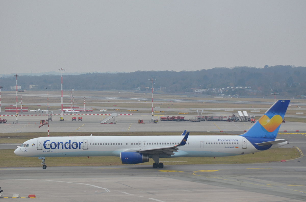 Condor Boeing 757-300 D-ABOE beim rollen zum Start am Airport Hamburg Helmut Schmidt am 25.03.18