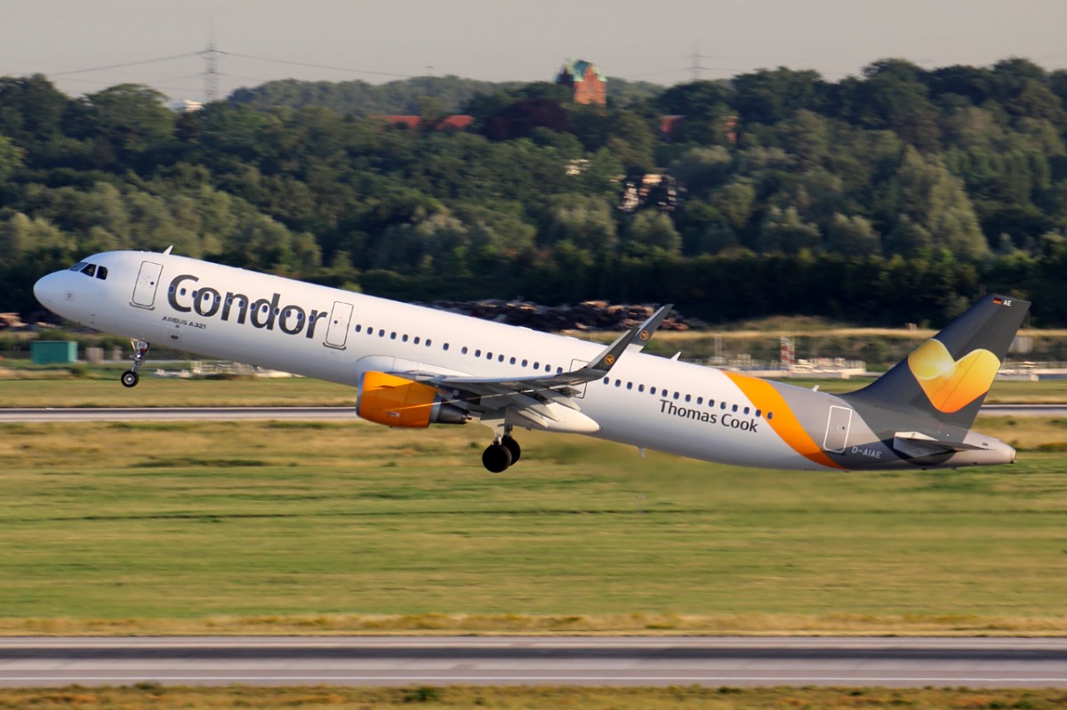 Condor D-AIAE beim Start in Düsseldorf 7.7.2015