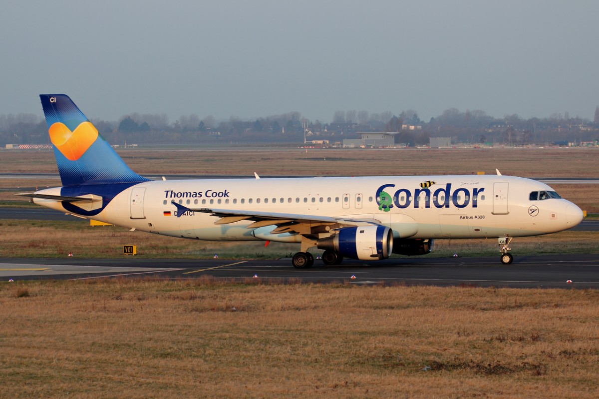 Condor D-AICI rollt zum Start in Düsseldorf 23.3.2015