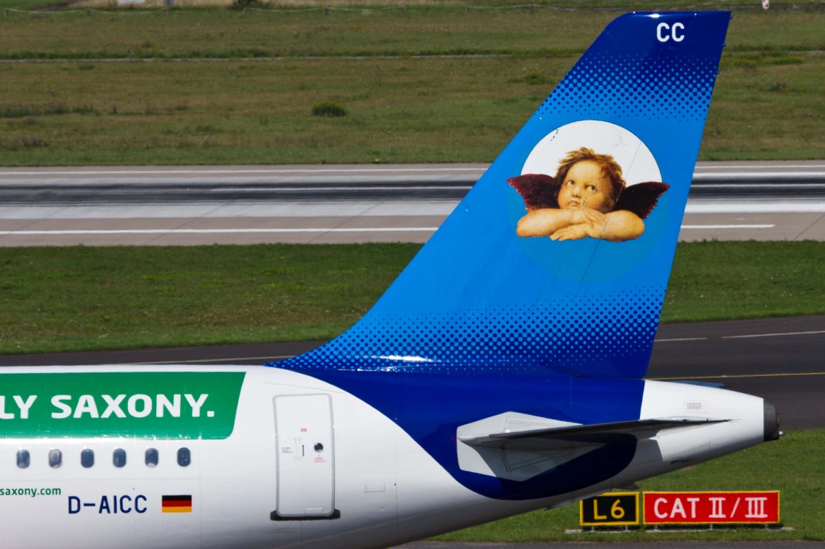Condor (DE-CFG), D-AICC  Engel auf Reisen , Airbus, A 320-212 (Seitenleitwerk/Tail), 22.08.2015, DUS-EDDL, Düsseldorf, Germany