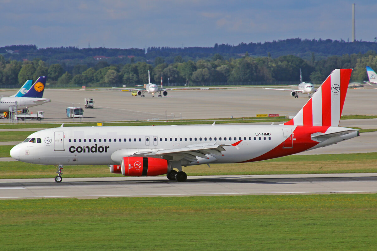 Condor Flugdienst (Operated by Heston Airlines), LY-HMD, Airbus A320-233, msn: 4906, 11
.September 2022, MUC München, Germany.