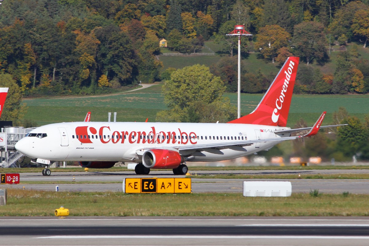 Corendon Air, TC-TJL, Boeing B737-86J (W), 4.Oktober 2015, ZRH Zürich, Switzerland.