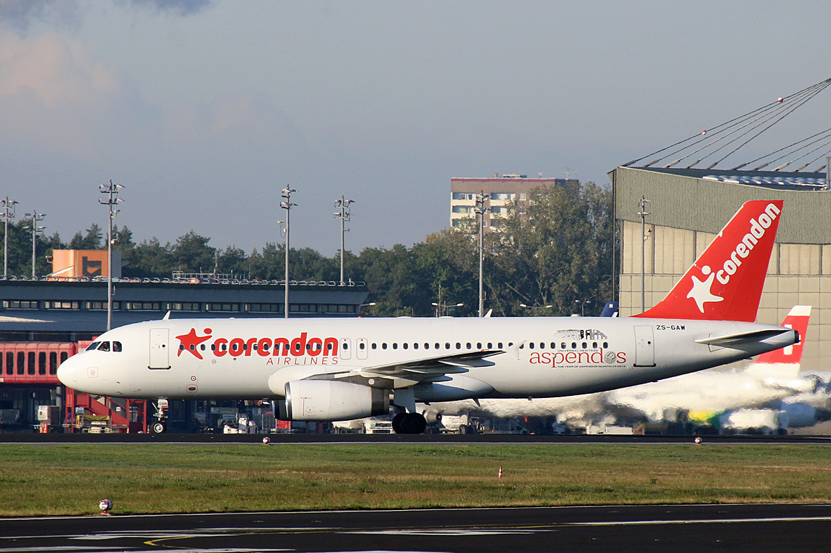 Corendon Airlines(Global Aviation), Airbus A 320-231, ZS-GAW, TXL, 06.10.2019
