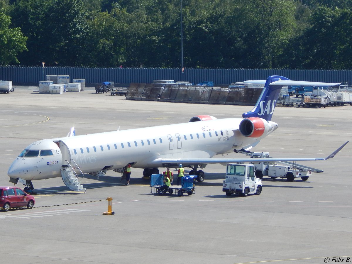CRJ-900 LR  OY-KFD von SAS Scandinavian Airlines in Berlin-Tegel am 08.06.2016