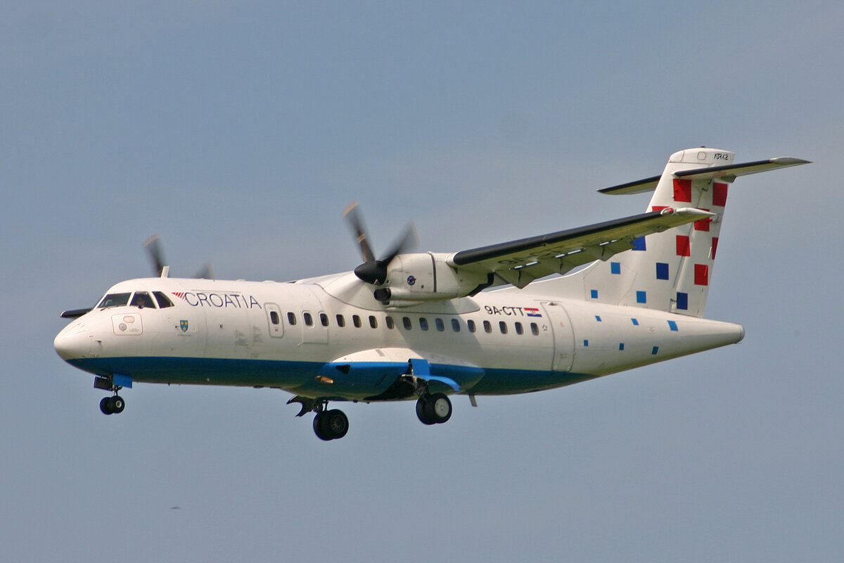 Croatia Airlines, 9A-CTT, ATR 42-300QC, msn: 317,  Dalmacija , 09.Juni 2008, ZRH Zürich, Switzerland.