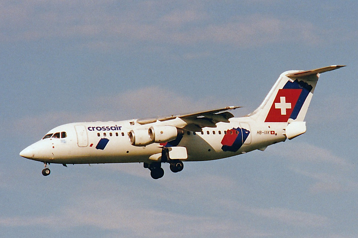 Crossair, HB-IXK, BAe Avro RJ85, msn: E2235, Mai 1997, ZRH Zürich, Switzerland. Scan aus der Mottenkiste.