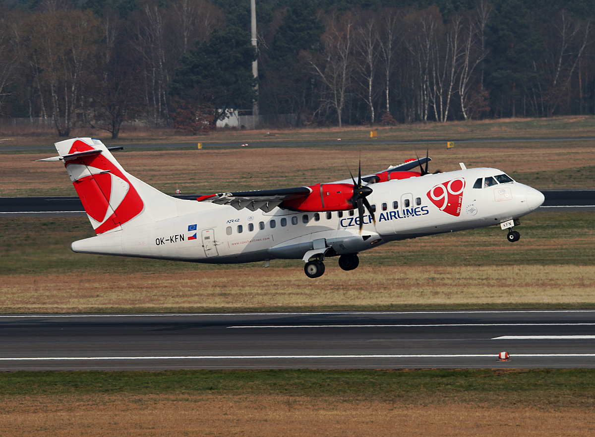 CSA ATR-42-500 OK-KFN beim Start in Berlin-Tegel am 29.03.2014