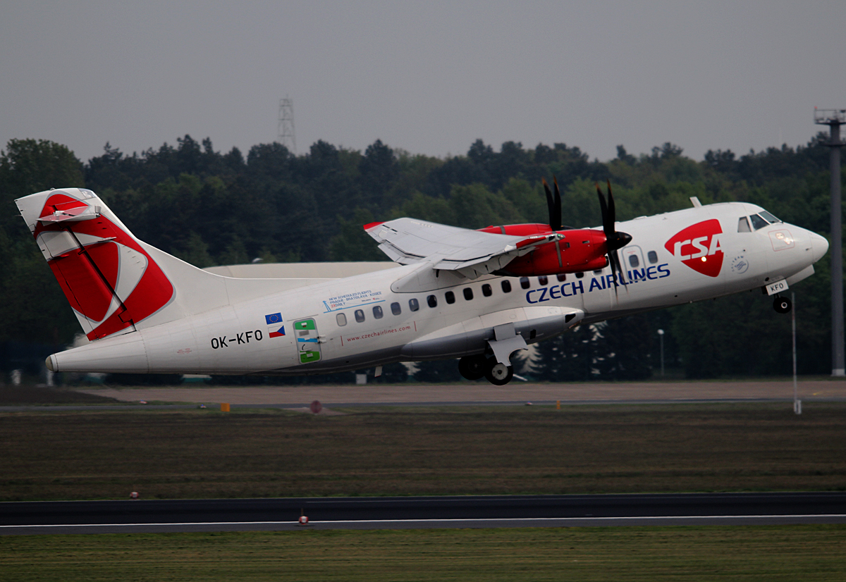 CSA ATR-42-500 OK-KFO beim Start in Berlin-Tegel am 27.04.2014