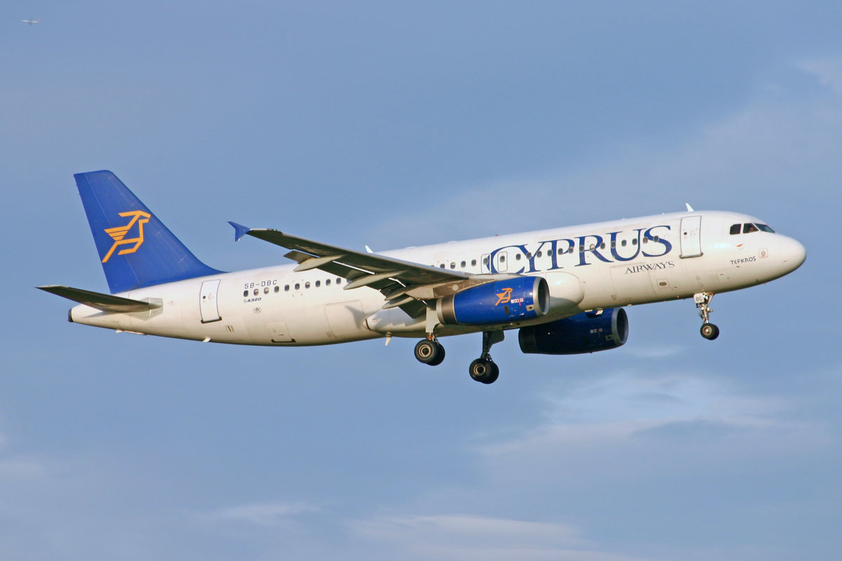Cyprus Airways, 5B-DBC, Airbus A320-231, msn: 295,  Tefkros , 10.November 2008, ZRH Zürich, Switzerland.