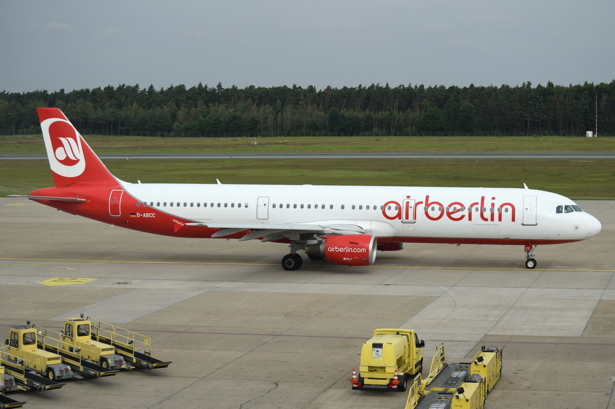 D-ABCC Air Berlin Airbus A321-211  zum Start in Nürnberg am 01.10.2016