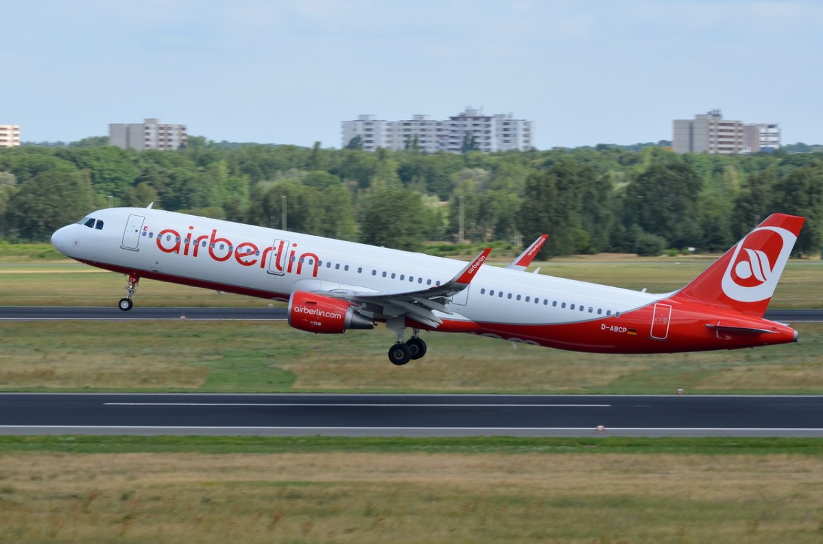 D-ABCP Air Berlin Airbus A321-211(WL)   gestartet in Tegel am 28.07.2015