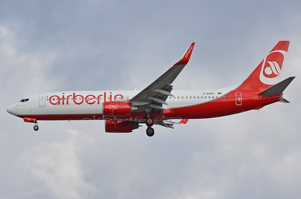 D-ABKD Air Berlin Boeing 737-86J(WL)  Landeanflug Tegel am 03.03.2015