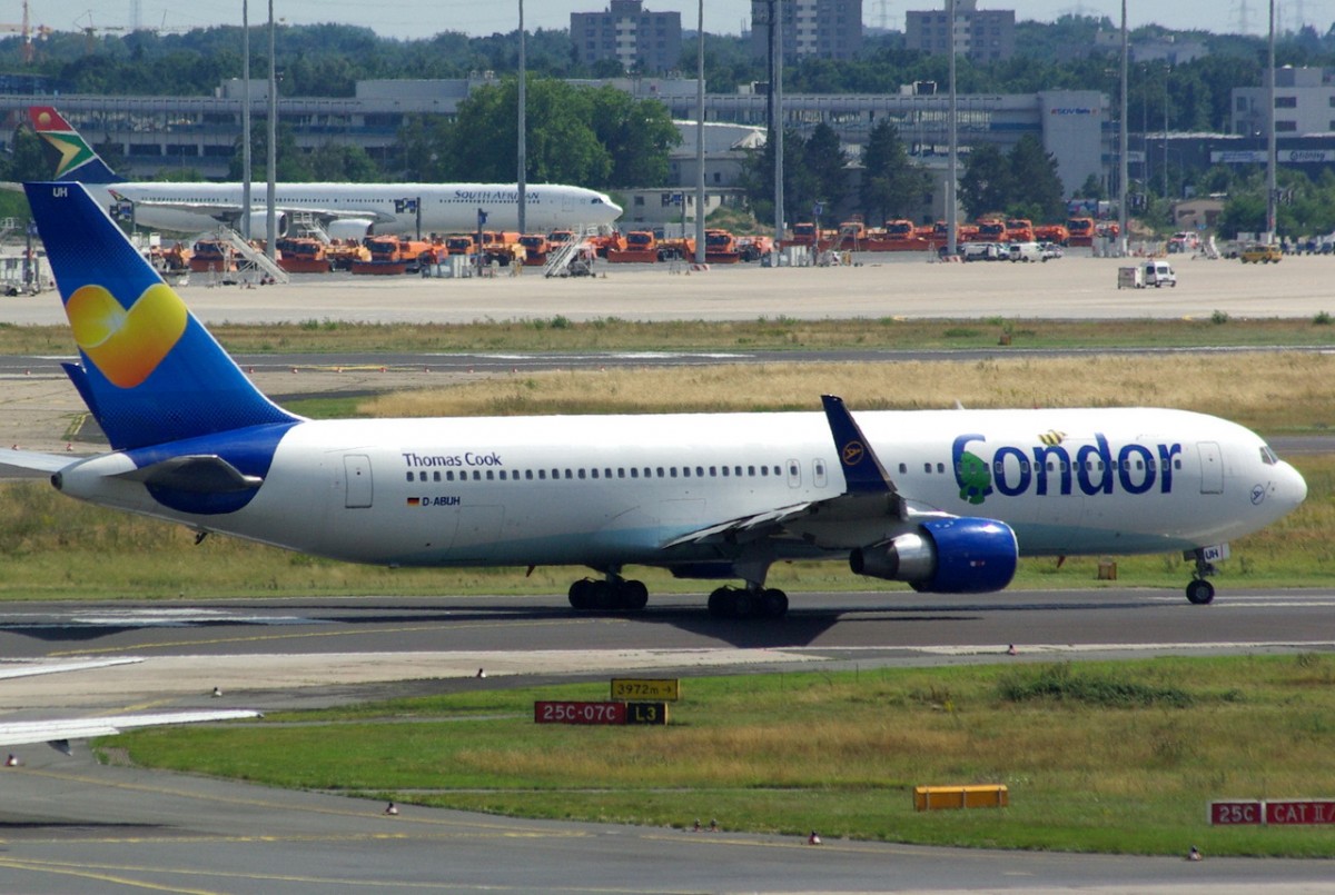 D-ABUH Condor Boeing 767-330 (ER) (WL)   in Frankfurt zum Start 15.07.2014