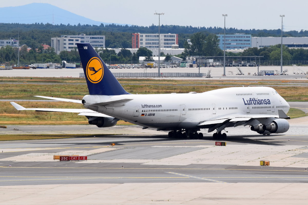D-ABVM Lufthansa Boeing 747-430  Hessen    am Start in Frankfurt am 01.08.2016