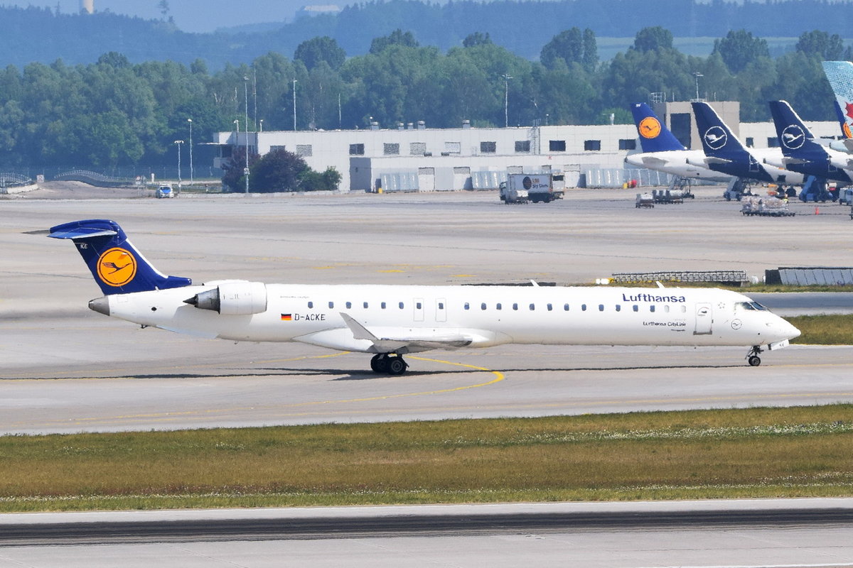 D-ACKE Lufthansa CityLine Canadair CL-600-2D24 Regional Jet CRJ-900LR  , MUC , 12.05.2018