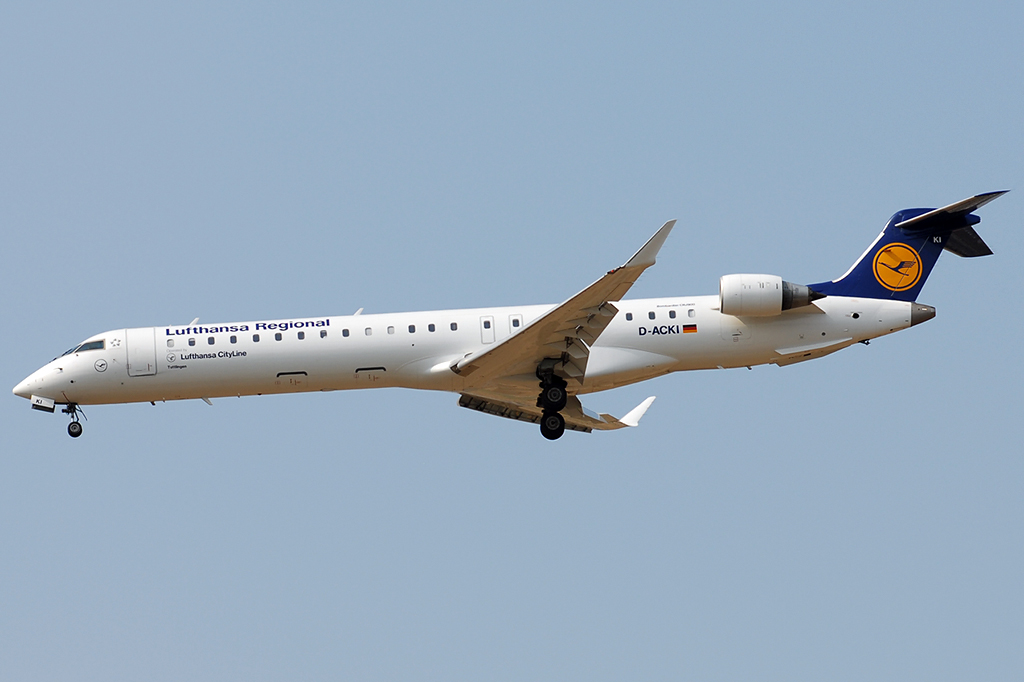D-ACKI  Canadair Regional Jet CRJ-900ER 09.08.2015