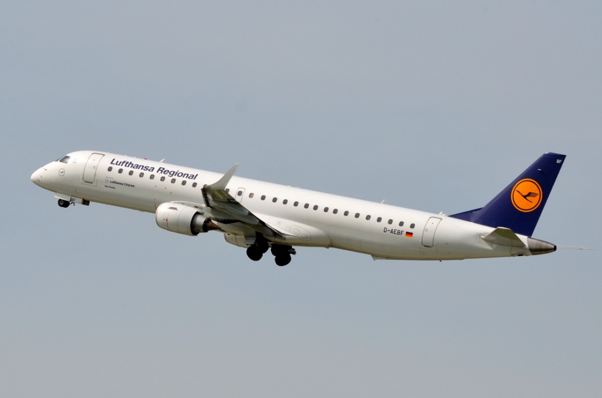 D-AEBF Lufthansa CityLine Embraer ERJ-195LR (ERJ-190-200 LR) in München gestartet am 12.05.2015