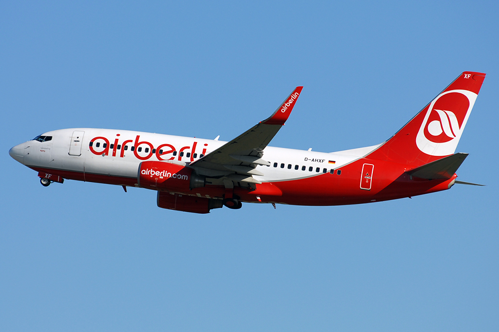 D-AHXF Boeing 737-7K5 04.06.2015