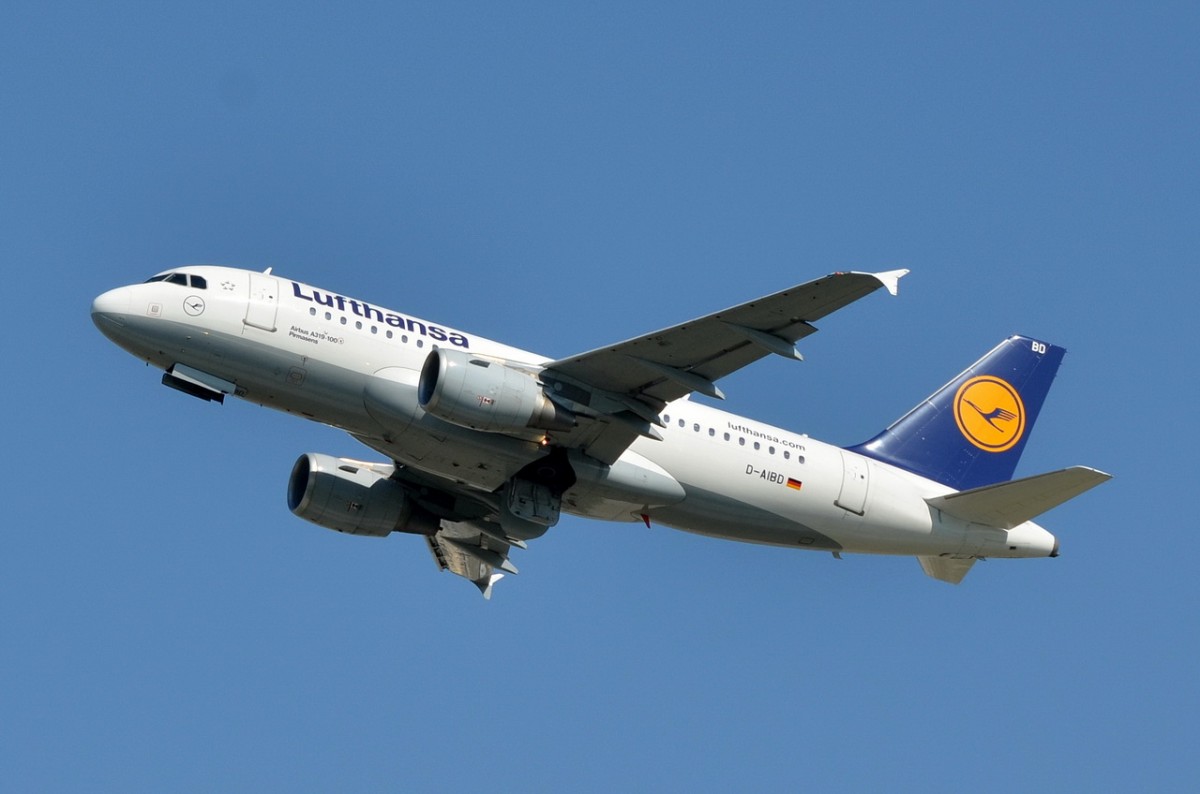 D-AIBD Lufthansa Airbus A319-112  Pirmasens   in München gestartet am 11.09.2015