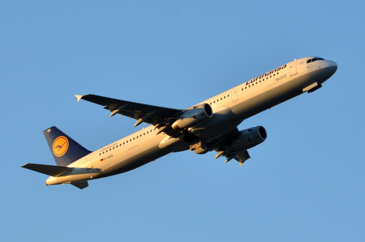 D-AIDD Lufthansa Airbus A321-231  Wilhelmshaven  am 07.12.2015 gestartet in München