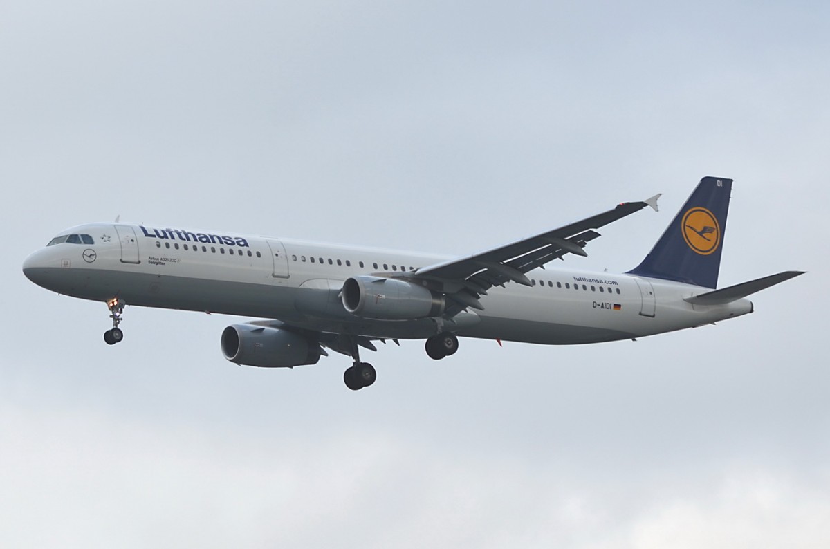 D-AIDI Lufthansa Airbus A321-231  Salzgitter   beim Anflug auf Tegel am 25.02.2015